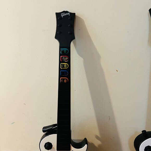 2 Nintendo Wii Wireless LES PAUL Guitar Controller Guitar Hero III & Rock Band - Picture 5 of 16